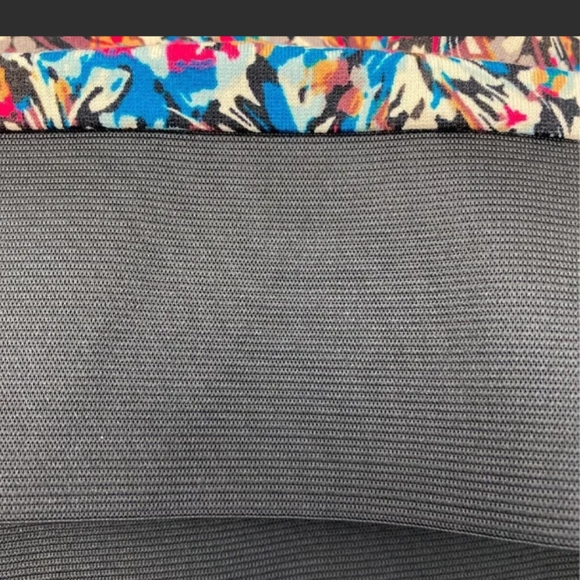 2/$20 BCBGeneration stretch knit mini skirt in multicolor abstract - Picture 7 of 8